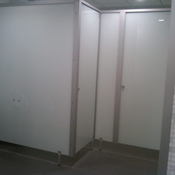 Lufthansa Newark Airport Terminal E European Cubicles